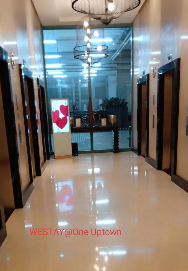 One Uptown Opposite Of Grandhyatt Hotel Manila Taguig City Exterior foto